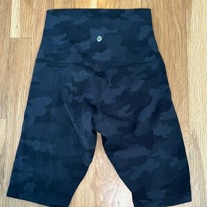 LuluLemon Align High Rise Shorts 8” - Women’s Size 6